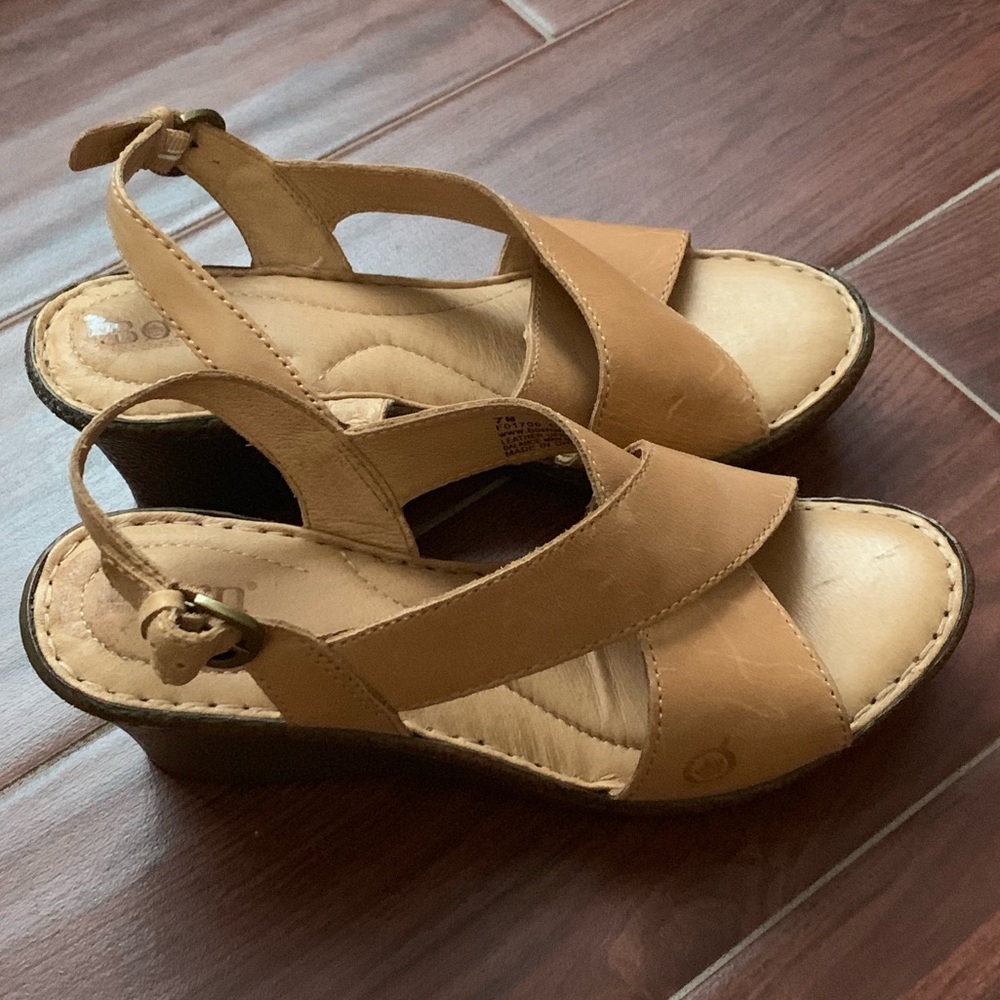 Born Tan Wedge Sandal Size 7 (Like New)